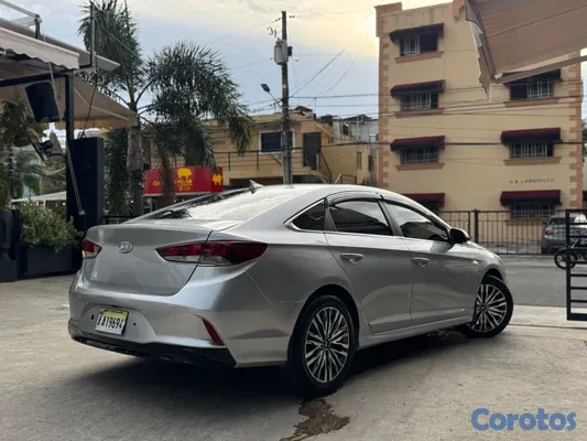 carros - hiunday new rise 2018 5