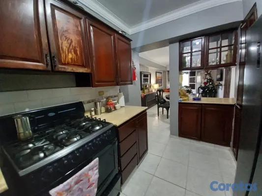 apartamentos - vendo mirador norte próxima a la Caonabo segundo nivel tres habitaciones dos par 8