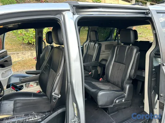 jeepetas y camionetas - Te la vendo o te la traspaso

Más que un vehículo una mini empresa 🧠✅
 10
