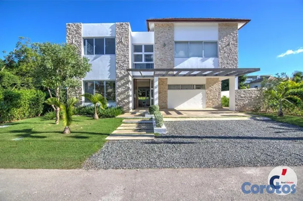 casas - Villa Privada con Piscina y Jardín – Renta Premium 16