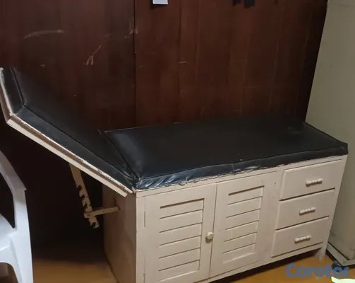 Salud y Equipamiento Médico - Vendo Camilla para Consultorio y para Masajes 2