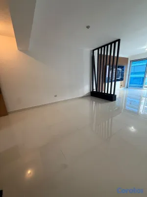apartamentos - vendo en el millón piso 4 tres habitaciones con su baño dos parqueos balcón sevi 10
