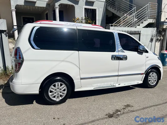 jeepetas y camionetas - Hyundai grand starex. 3