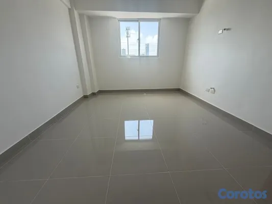 apartamentos - vendo avenida independencia Miramar piso 4 oportunidad tres habitaciones dos bañ 9