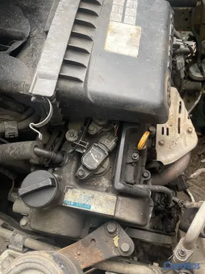 carros - vendo Toyota vitz para pieza o arreglar  6