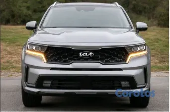 jeepetas y camionetas - Kia Sorento luxury 2023 único dueño interior negro 3 filas 2