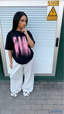 ropa para mujer - Camiseta Oversize Negra Estilo Streetwear / Y2K (Estampado Rosa) 4
