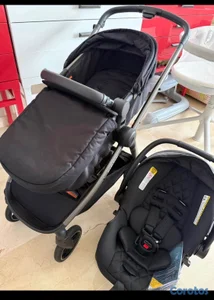 Coche y silla para auto ambos por ese precio 