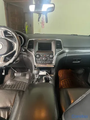 jeepetas y camionetas - 🚙🔥 VENDO / TRASPASO JEEP GRAND CHEROKEE LIMITED 2018 🔥 3