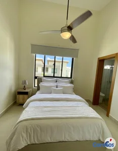 Hermosa Villa en el Res. La Diana Village - Lista 