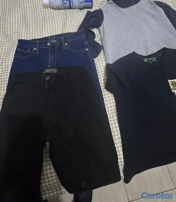 ropa y zapatos - **Vendo ropa para niños size 4, 6 pantalones y t s 2