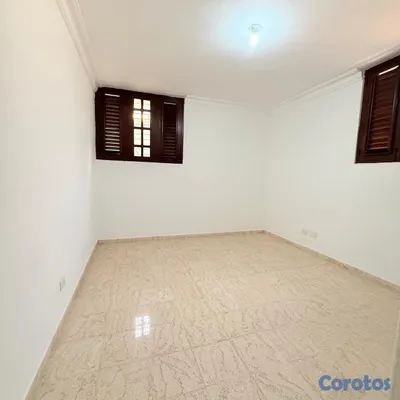 casas - Casa de 5 habitaciones en alquiler en La Castellana 8