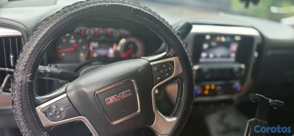 jeepetas y camionetas - Camioneta GMC Sierra 2015Excelentes Condiciones US$21,500 Ng.. 9