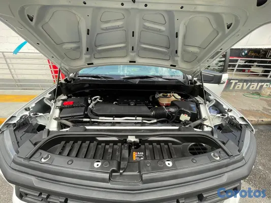 jeepetas y camionetas - SE VENDE  Camioneta de trabajo Chevrolet Silverado 5
