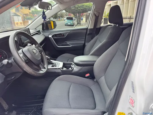 jeepetas y camionetas - Toyota rav4 2021 LE 4x4 (AWD) plussss 15