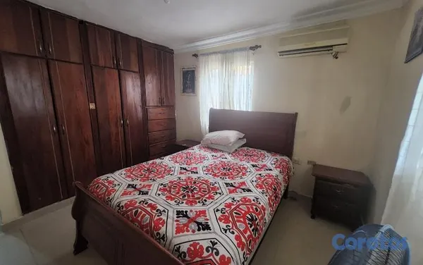 casas - Casa titulada en Quisqueya, 4 hab. y solar 490 m² 6