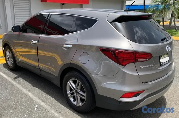jeepetas y camionetas - Hyundai Santa Fe Sport 2018 2.4 L 4