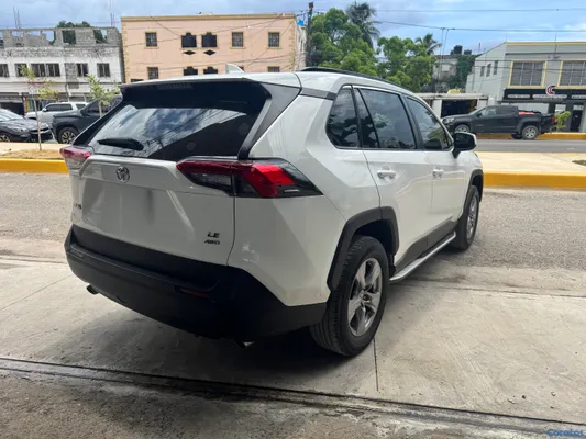 jeepetas y camionetas - Toyota rav4 2021 LE 4x4 (AWD) plussss 13