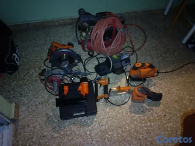 Vendo in set completo de equipos de ebanisteria y 