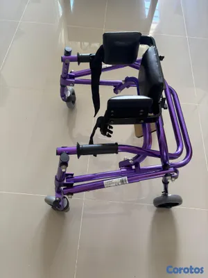 Salud y Equipamiento Médico - Andador posterior Drive Nimbo extra pequeño con asiento y estabilizador pélvico 5