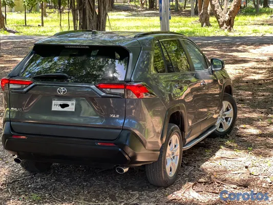 jeepetas y camionetas - TOYOTA RAV4 XLE 2022 9