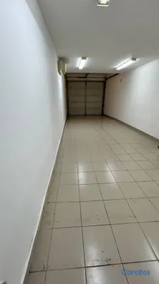 oficinas y locales comerciales - LOCAL COMERCIAL CON PRIVILEGIADA UBICACION EN PIAN 4