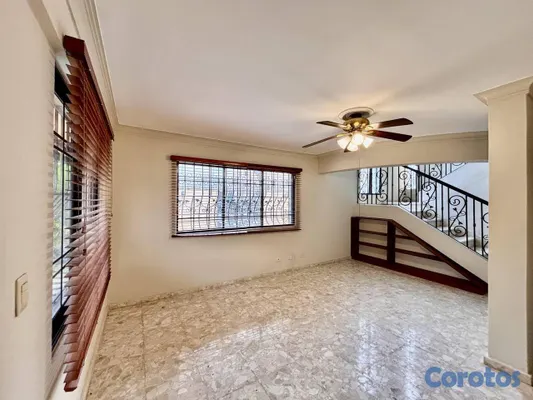 casas - Casa de 3 habitaciones en venta en Las Praderas 7