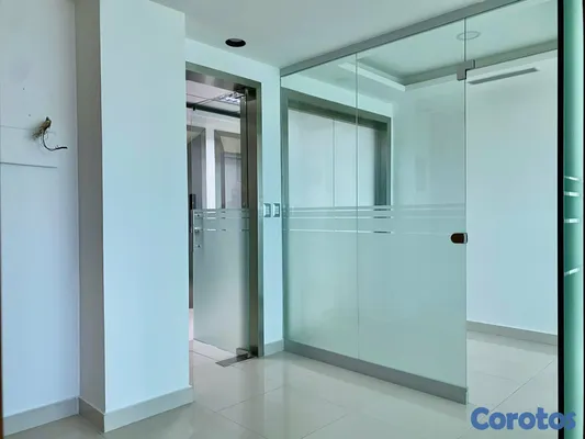 oficinas y locales comerciales - Local Comercial - 130mts - Bella Vista - Piso Alto 10