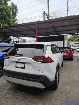 jeepetas y camionetas - Toyota rav4 2023 6