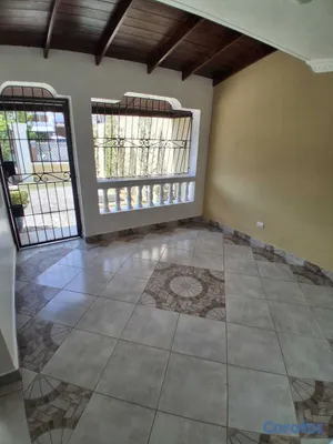 casas - VENDO HERMOSA CASA DE DOS NIVELES, URBANIZACIÓN PU 8