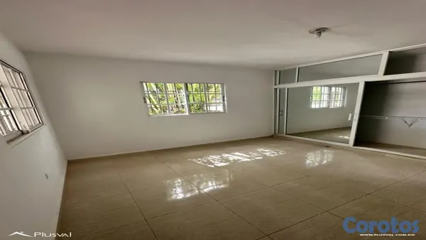 casas - San Isidro - Casa de 1 nivel con amplio patio y área verde 8