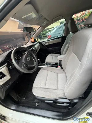 carros - Toyota Corolla LE 2015 en excelentes condiciones. 5