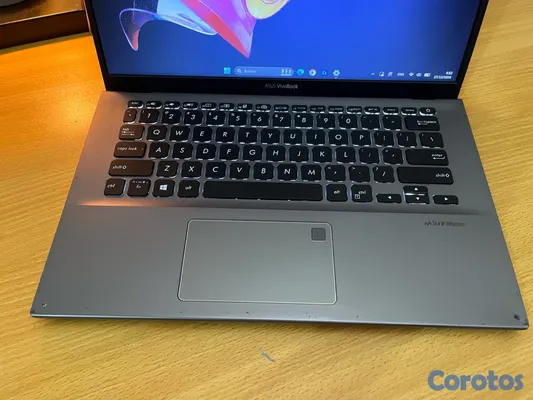 computadoras y laptops - asus vivibook, 8 memoria ram, 256 de almacenamiento y procesor AMD ryzen 3  2