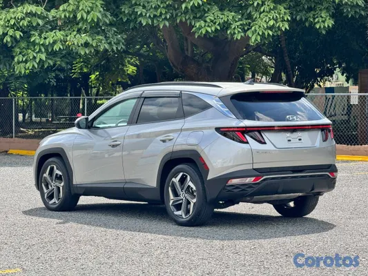 jeepetas y camionetas - Hyundai Tucson Sel Plus 2023 8