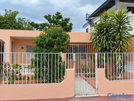casas - Casa de un nivel para demoler con solar de 161 met 2