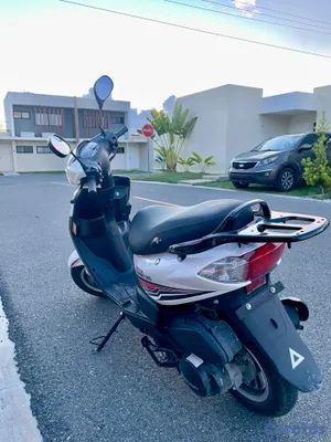 motores y pasolas - Moto automática menos de un mes de uso  2