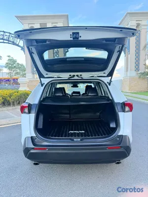 jeepetas y camionetas - Toyota rav4 2021 xle clean carfax  2