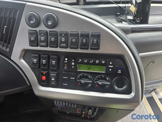 camiones y vehiculos pesados - HYUNDAI UNIVERSE 47 PASAJEROS RECIEN IMPORTADA EST 8