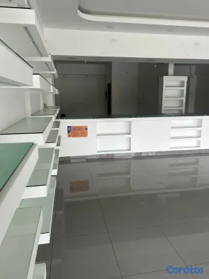 oficinas y locales comerciales - local en alquiler en el primer nivel en los prados 4