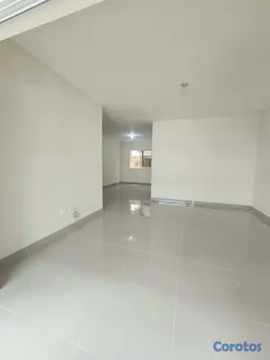 apartamentos - Vendo Primer piso en el Sector los Álamos.  114 mt 2