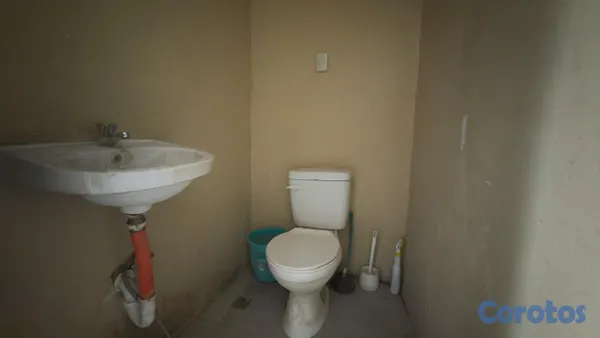 oficinas y locales comerciales - Alquilo Nave 331 Mts en La Venta, Manoguayabo 3