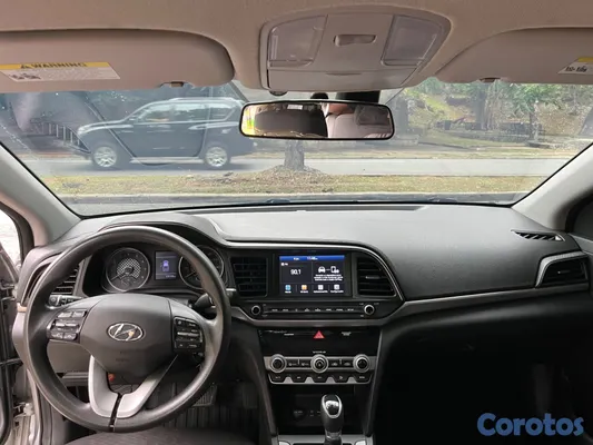 carros - Hyundai Elantra 2020 18