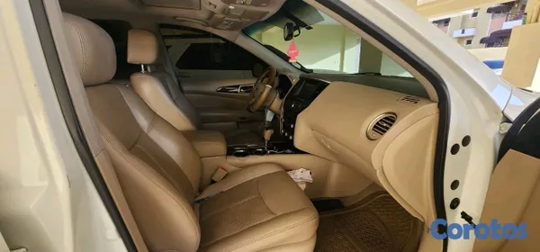 jeepetas y camionetas - Nissan patfinder platinum 2015 10