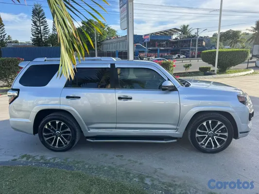 jeepetas y camionetas - Toyota 4runner limited 2015 4