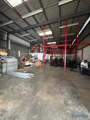 oficinas y locales comerciales - NAVE-LOCAL COMERCIAL EN RENTA EN LA AVE. 27 DE FEB 5