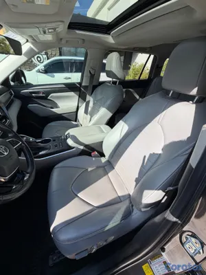 jeepetas y camionetas - TOYOTA HIGHLANDER XLE 2021 14