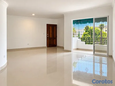 Amplio apartamento en alquiler en VILLA MARINA con 3 habitaciones y 2 parqueos