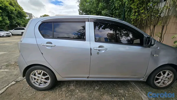 carros - Daihatsu mira 2015 4