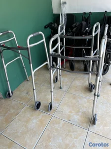 Andadores y sillas de rueda