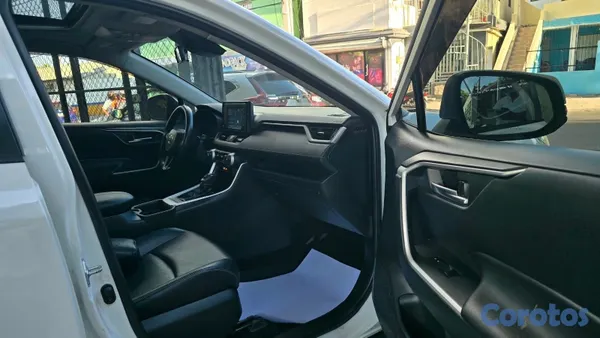 jeepetas y camionetas - 1,600,000 es la XLE PRIMIUN  2019 2